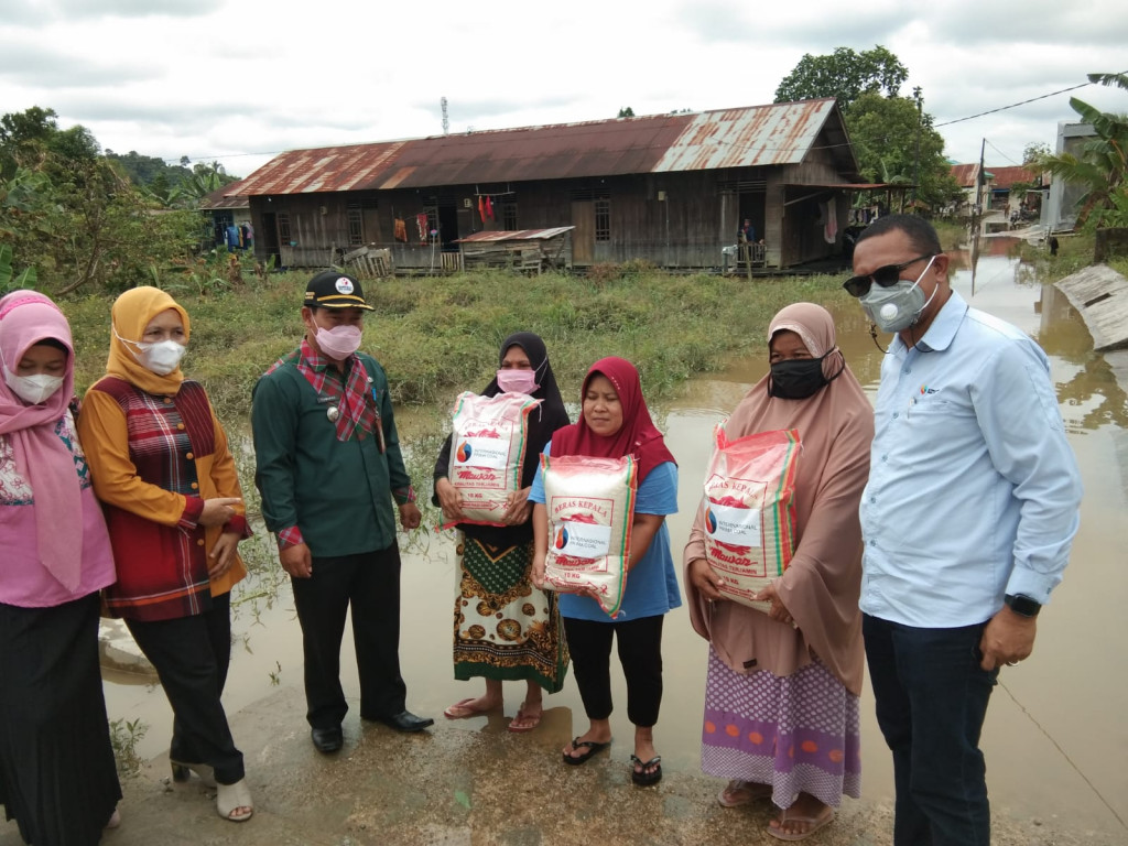 Penyaluran Bantuan dari PT IPC Serta Penerimaan Kunjungan Studi dari Kepala Kemenag dan FKUB Kota Bontang