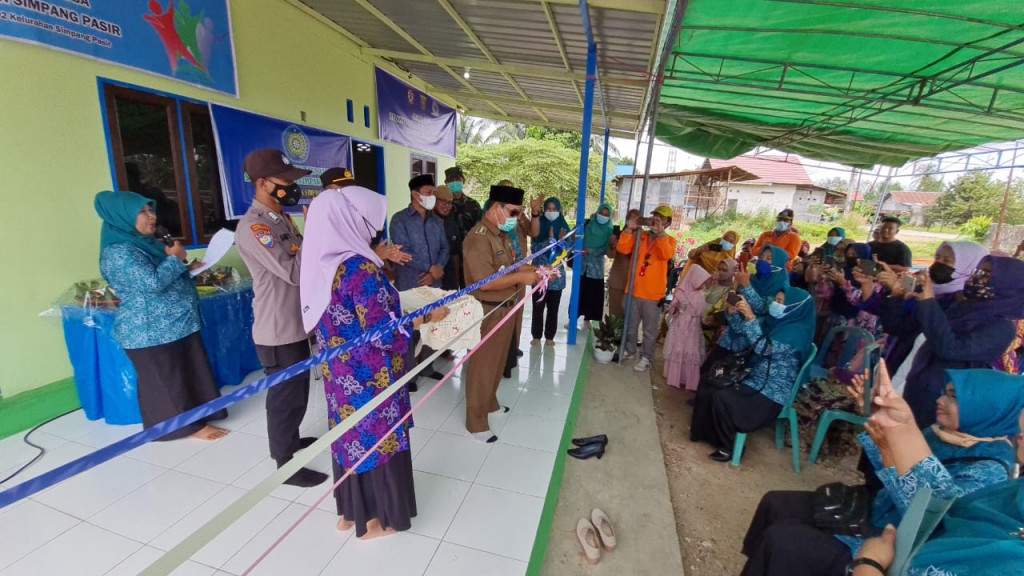 Syukuran Peresmian Beberapa Kegiatan di Kelurahan Simpang Pasir