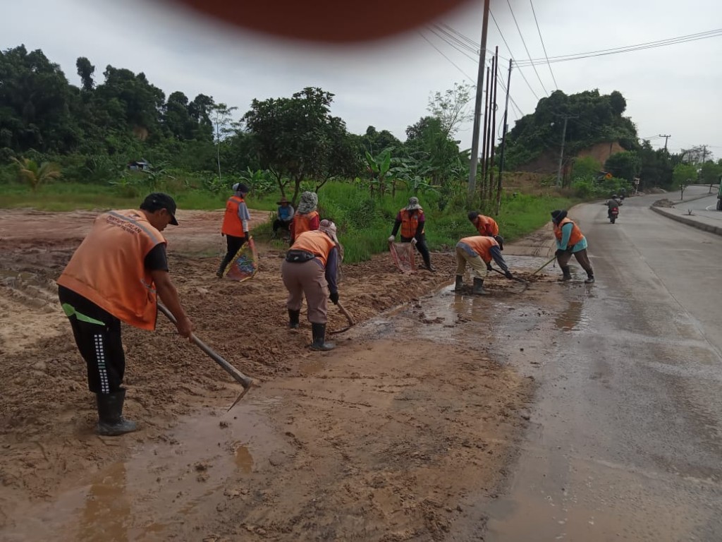Kegiatan Rutin Mingguan KLH Kantor Camat Palaran