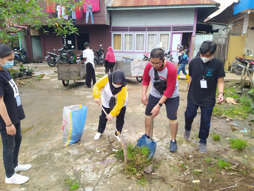 Kerja Bakti Pembersihan Lingkungan RT. 10
