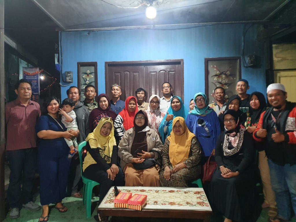Rapat penggabungan RT. 2 & RT. 3 Di Jalan Gajah Mada Gang 2 - Kelurahan Pasar Pagi