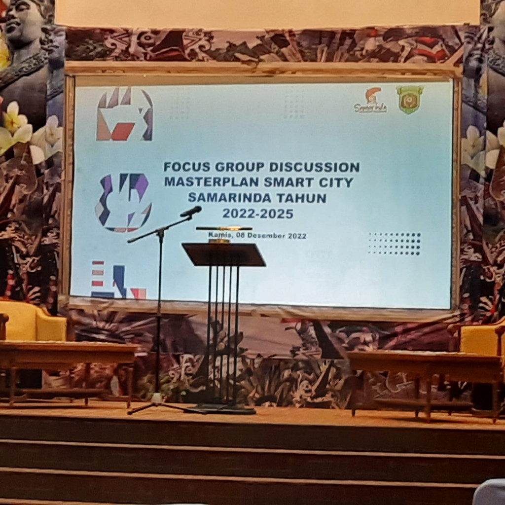 Menghadiri Acara Focus Group discussion Masterplan Smart City Samarinda Tahun 2022 - 2025