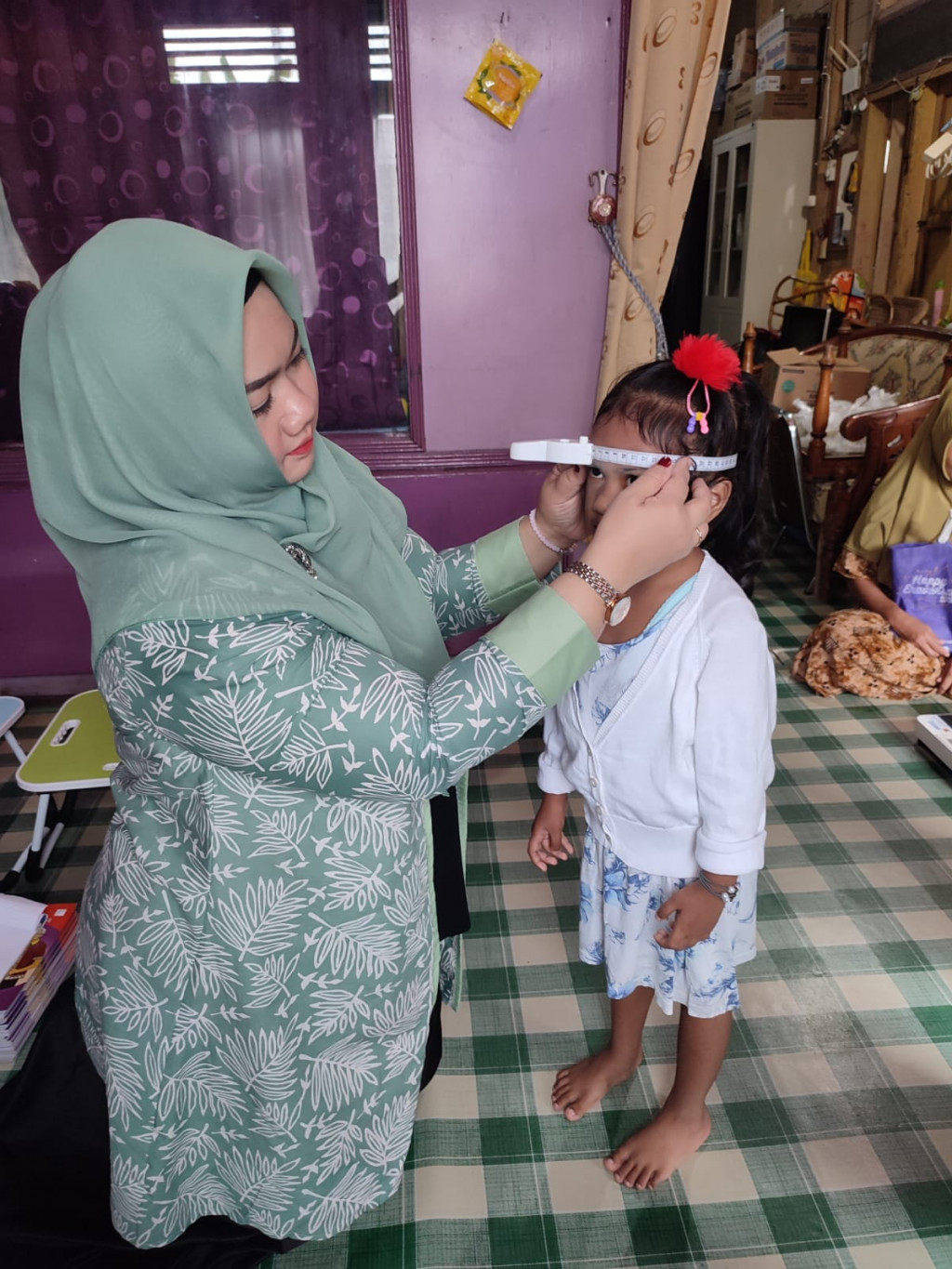 KEGIATAN RUTIN POSYANDU BALITA DAN LANSIA MELATI DI LINGKUNGAN KELURAHAN PASAR PAGI