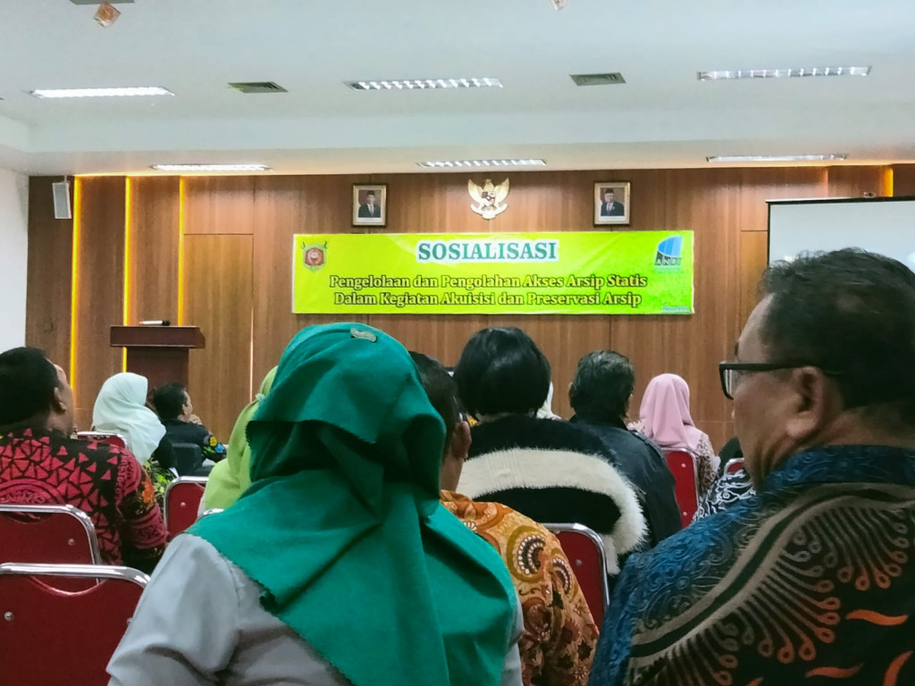 PENGELOLAAN ARSIP STATIS OLEH RISNAWATI, SE. MM
