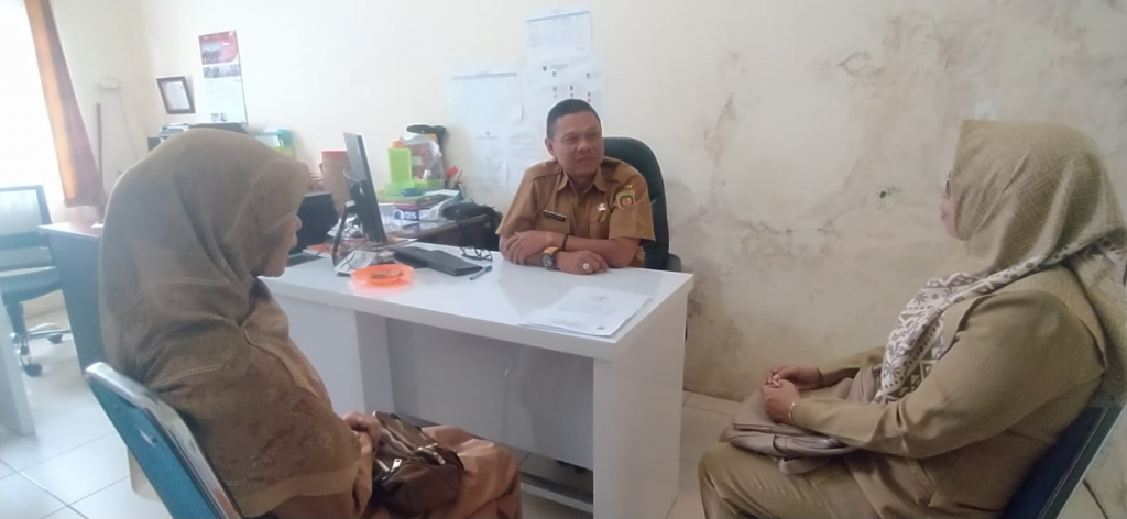 MENERIMA KUNJUNGAN DARI DINAS KETAHANAN PANGAN
