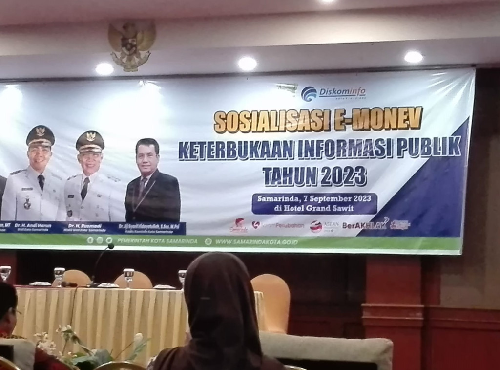 MENGHADIRI ACARA SOSIALISASI TAHAPAN E-MONEV PPID