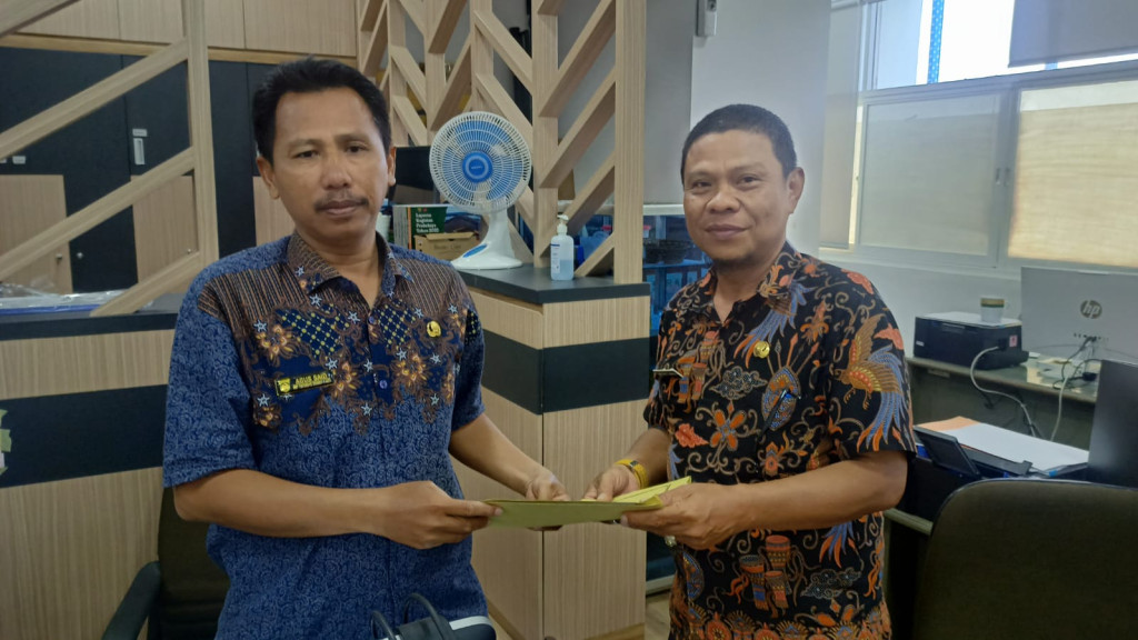 Penyerahan SK RT Ke Bagian Pemerintahan Kota Samarinda