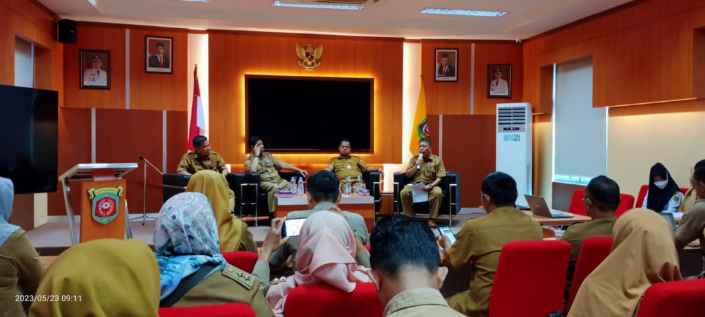 Bapak Lurah kelurahan pelabuhan Menghadiri Evaluasi perkembangan Desa serta Lomba Desa dan Kelurahan /EPDESKEL Lomba Kelurahan Tk. KOTA SMD THN 2023