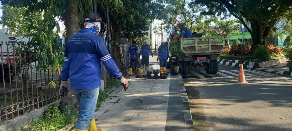 Giat Normalisasi, Jl. Imam Bonjol RT 17 Kelurahan Pelabuhan Samarinda Kota