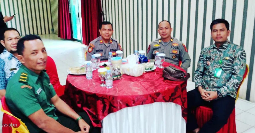 Lurah Kelurahan Pelabuhan HARRY SANTOSO ABIDIN S.SOS, M,SI Menghadari Pelaksanaan Kegiatan Komunikasi Sosial dengan aparat Pemerintah Kodim 0901/ Kota Samarinda Tahun 2023