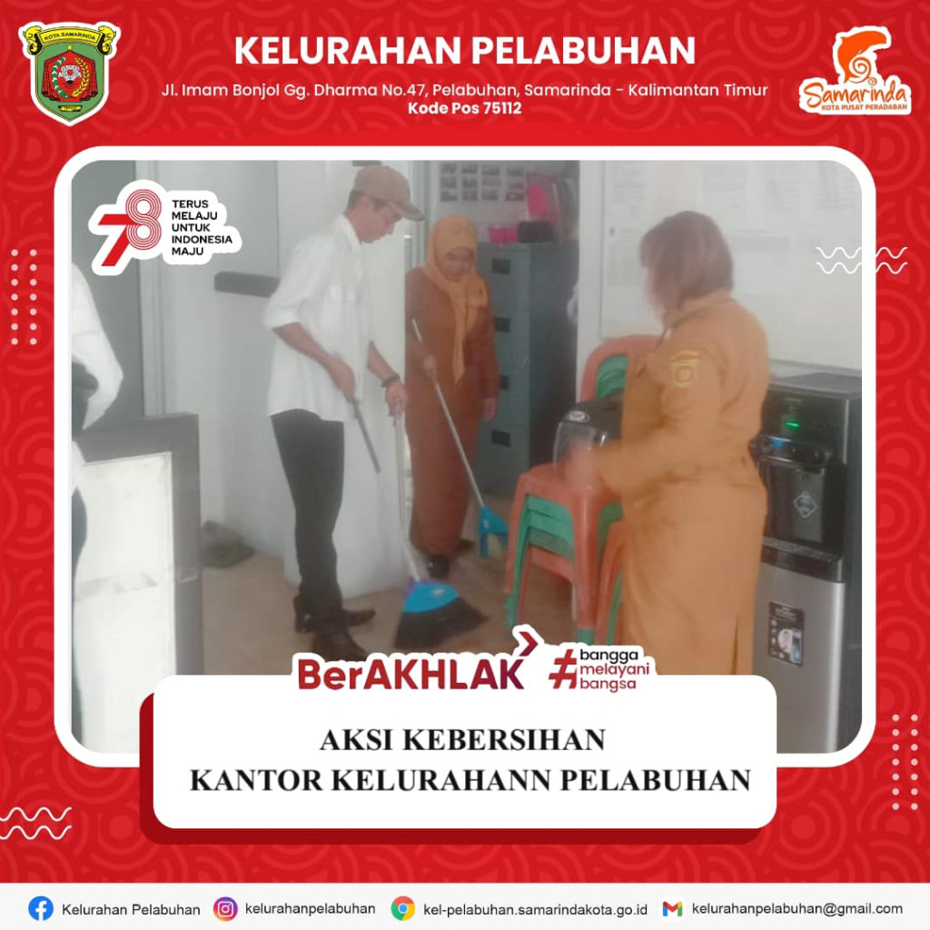Aksi kebersihan kantor Kelurahan Pelabuhan.
