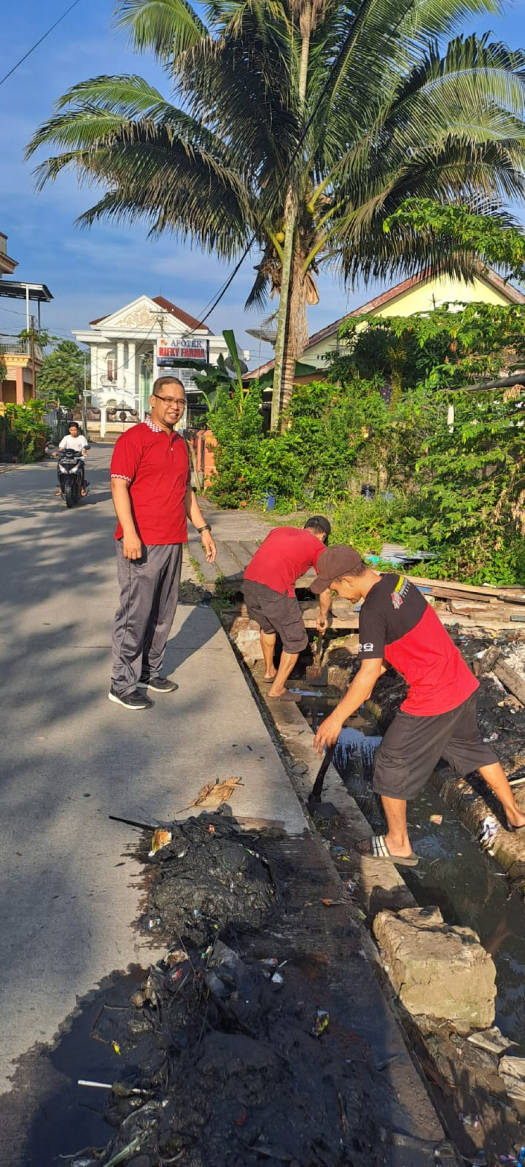 Kerja Bakti RT.38 Kelurahan Pelita