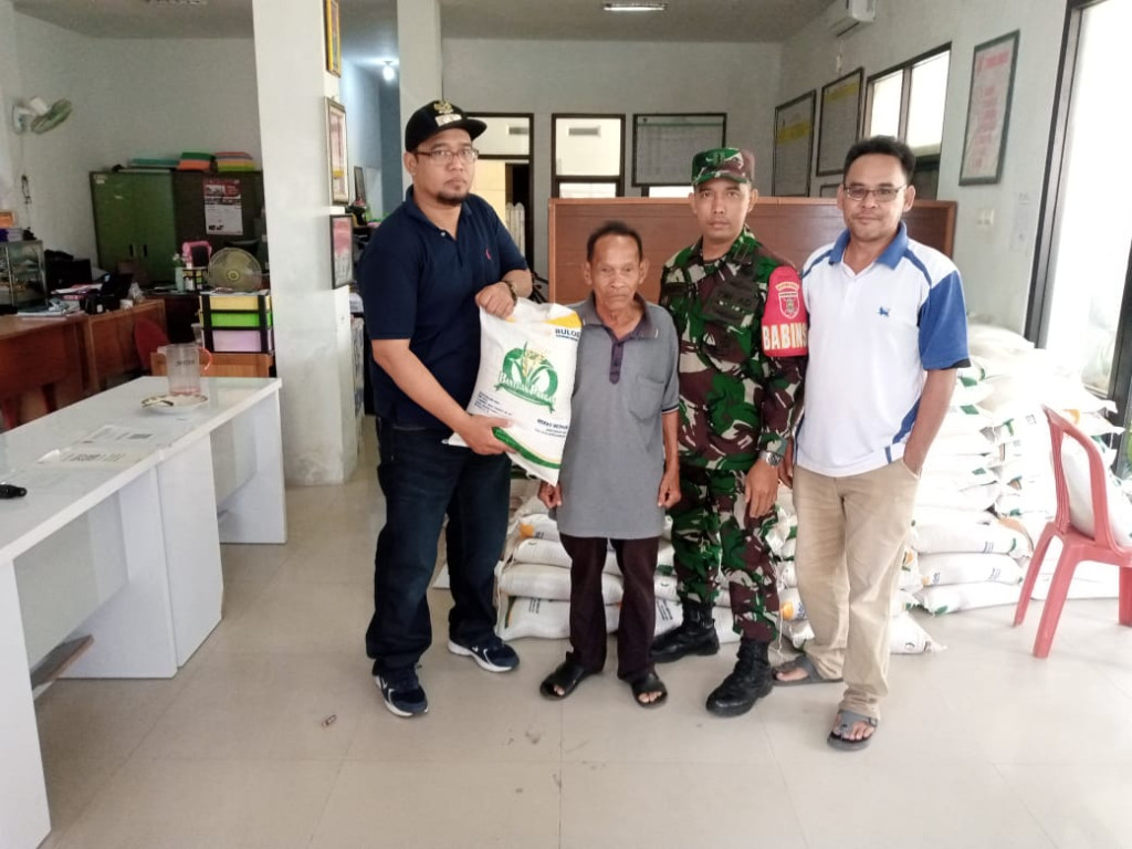 Pembagian Beras 10 kg Bantuan PBP