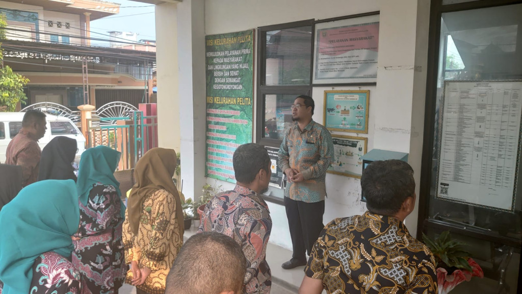 Apel pagi 2 oktober 2023 serta memperingati hari batik nasional