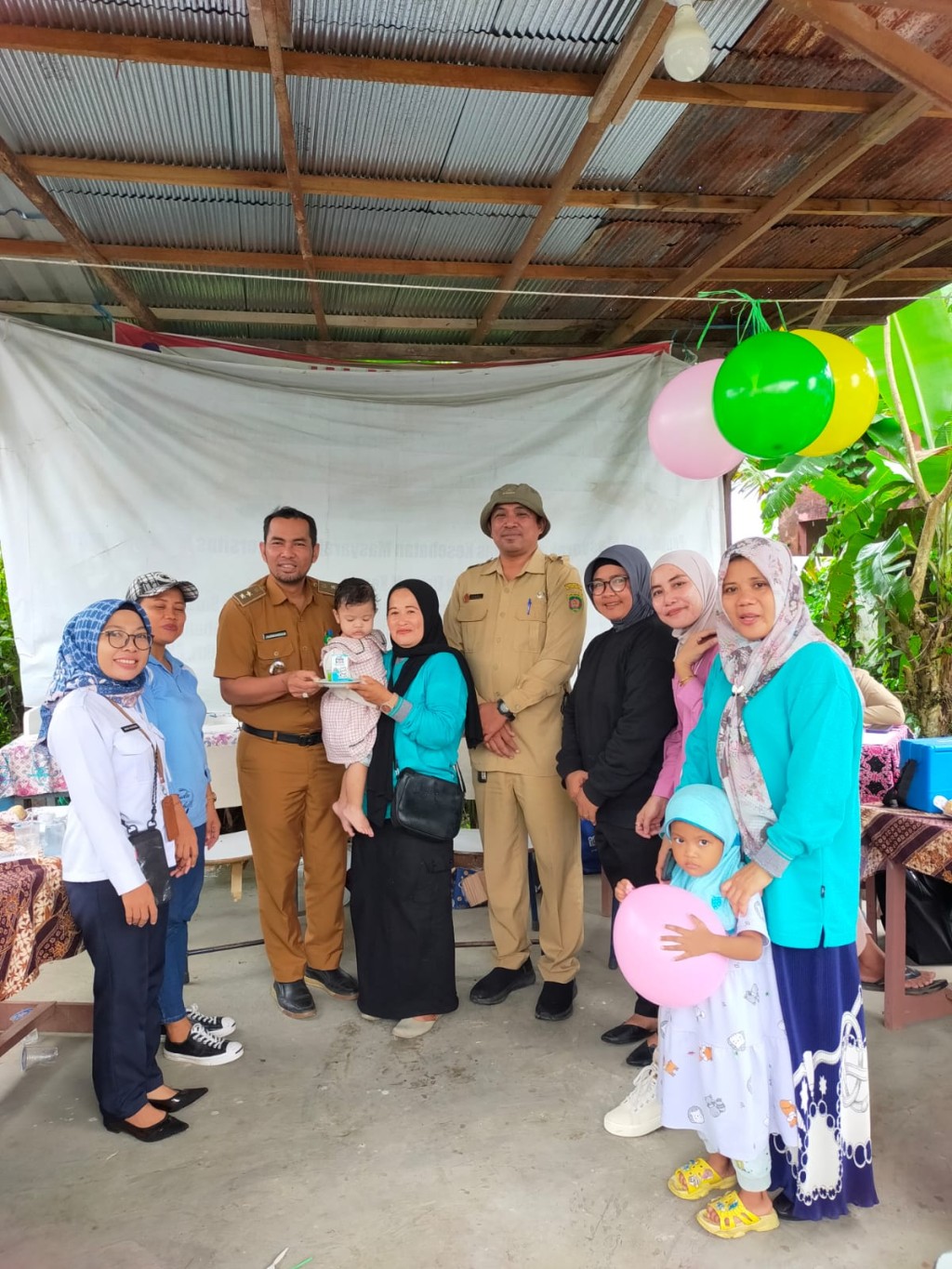 Pemberian Makanan Tambahan (PMT) Posyandu SAMARINDA HILLS RT. 26 Kelurahan Rapak Dalam