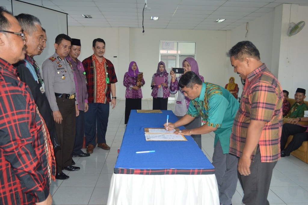 SERAH TEIMA JABATAN PEJABAT PENGAWAS DI LINGKUNGAN KECAMATAN SAMARINDA ILIR