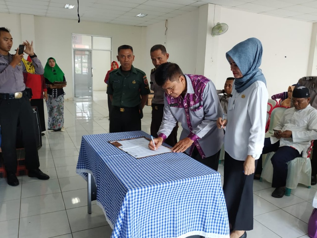 Serah Terima Jabatan Sekretaris Camat Samarinda Ilir
