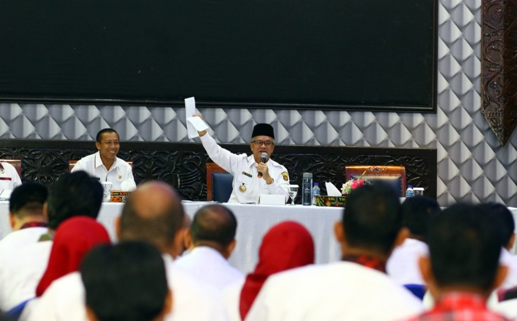 WALIKOTA SAMARINDA KLARIFIKASI PERDA BERTEMU WALIKOTA DITES BACA ALQURAN