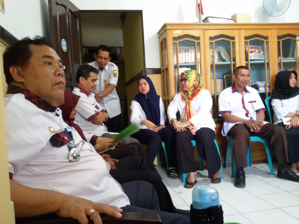 Pembinaan Kelurahan di Kelurahan Karang Mumus
