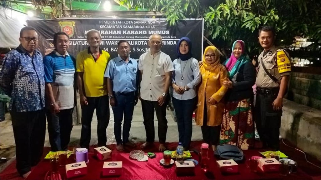 Silahturahmi Wawali dengan PKL di Tepian Karang Mumus