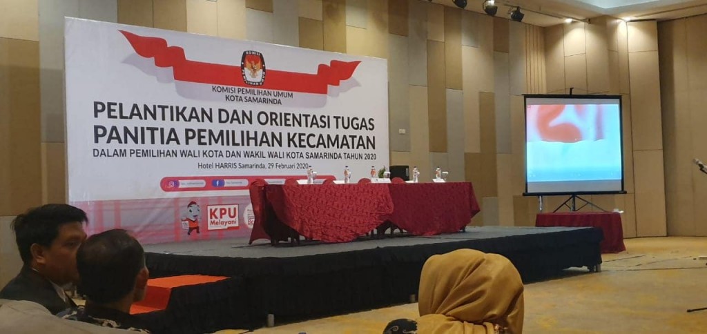 Pelantikan dan Orientasi Tugas Panitia Pemilihan Kecamatan pada Pemilihan Walikota dan Wakil Walikota Tahun 2020