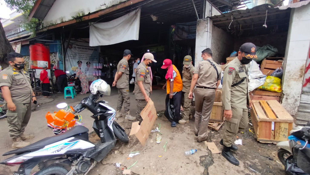 Penertiban dan Monitoring PKL yang masih Melanggar Perda