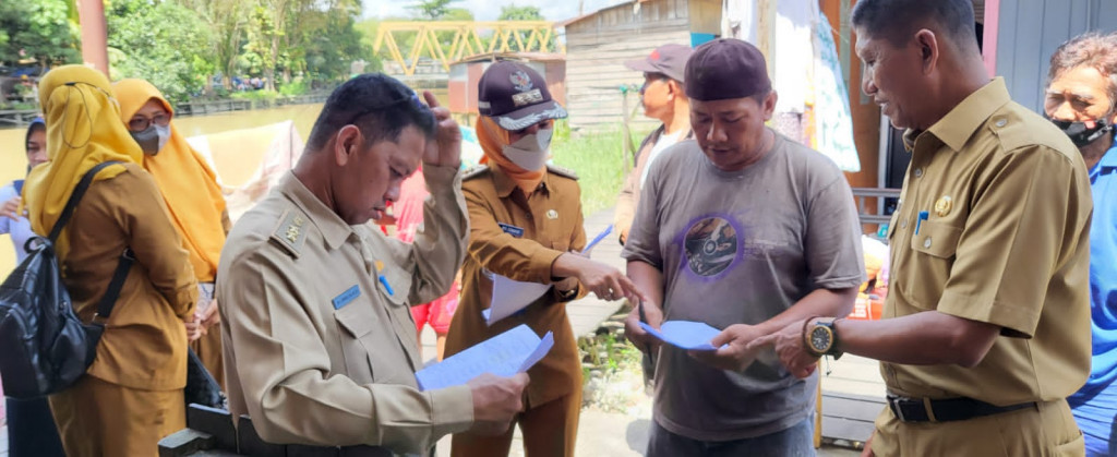 Pendataan & verifikasi warga di bantaran Sungai Karang Mumus