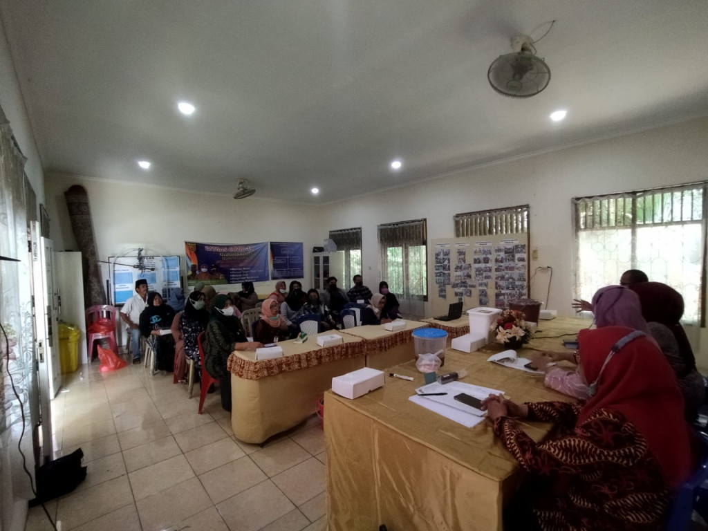 Sosialisasi Pengolahan Sampah Organik menjadi Eco Enzim