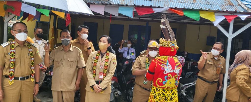 Turut Menerima Kunjungan Direktur BKKBN RI ke Sekolah Siaga Kependudukan Paripurna di SMPN 35