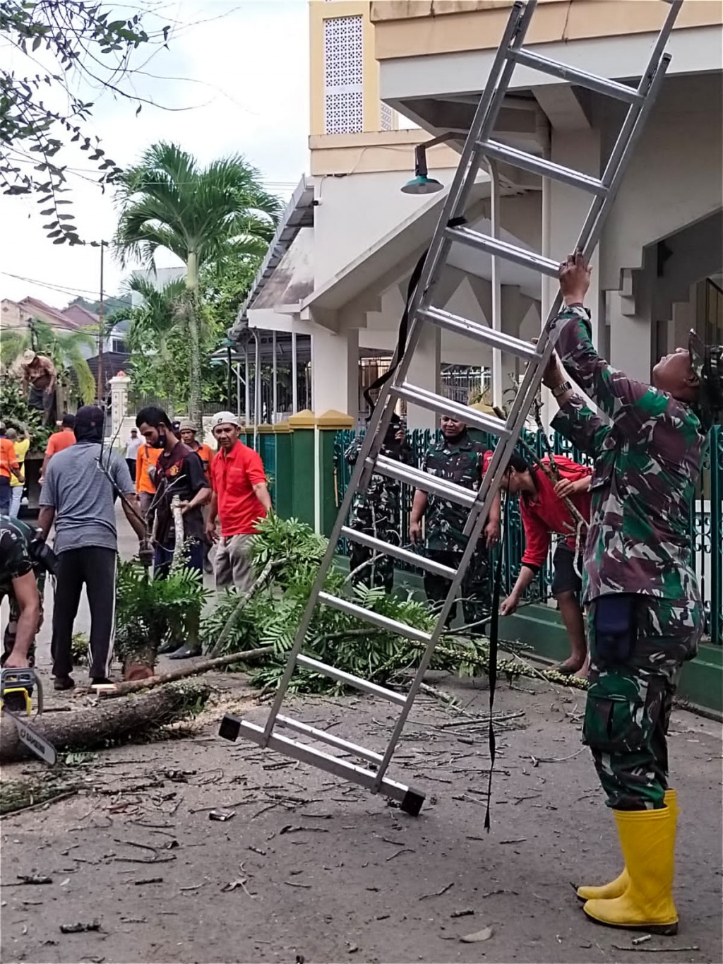 Kerja Bakti diwilayah Kelurahan Bugis dan Kelurahan Pelabuhan