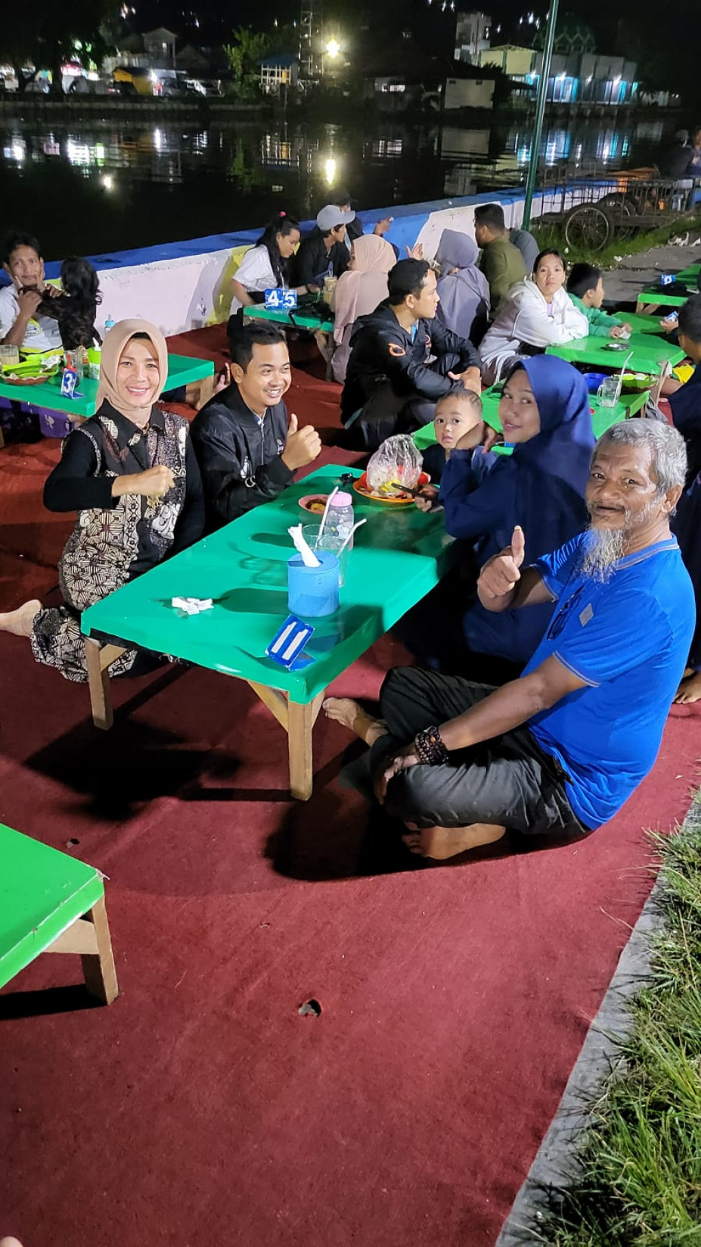 Nongkrong dan Bincang-bincang Bersama PKL Karang Mumus