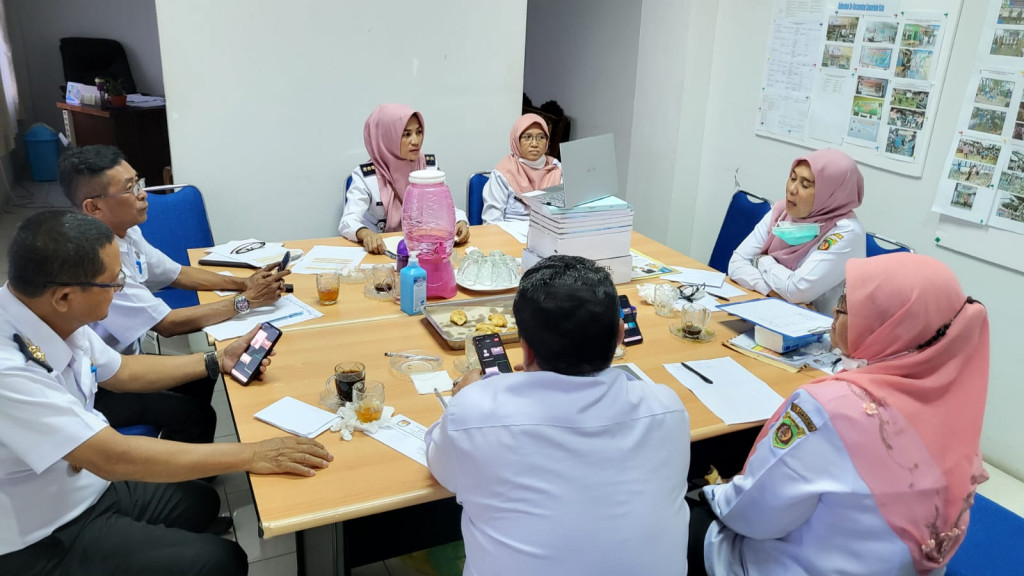 Rakor Bersama Lurah Se-Kecamatan Samarinda Kota dilanjutkan Zoom Metting