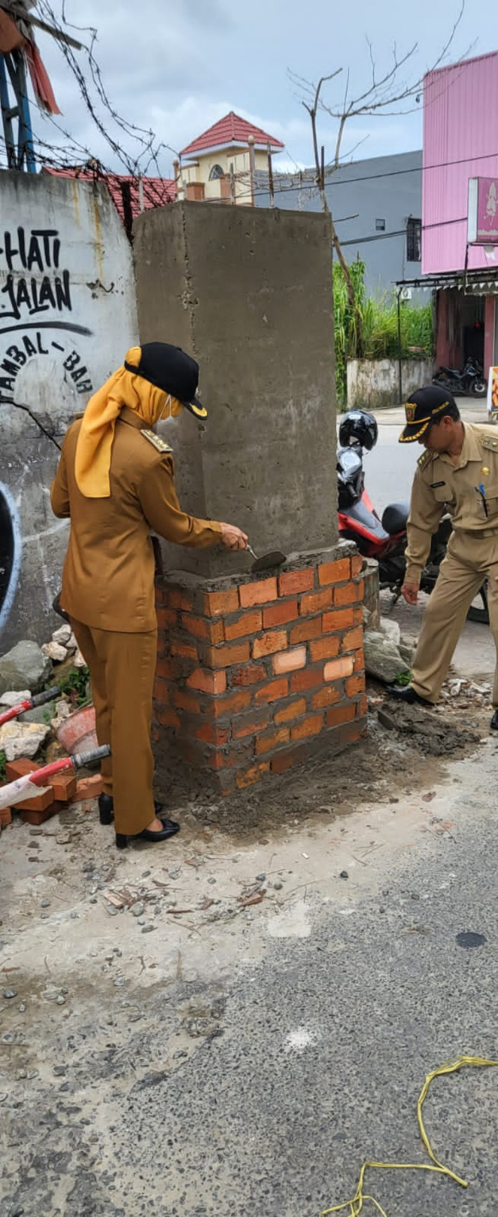 Peninjauan Pembuatan Gapura RT. 34 Jalan Sendawar