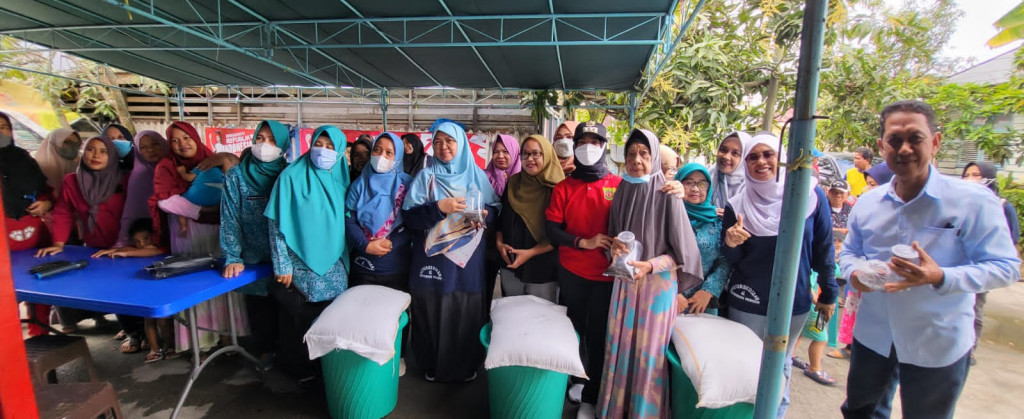 Menerima Bantuan Budidaya Ikan Dalam Ember