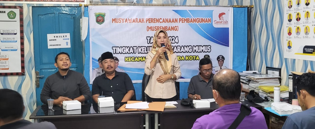 Menghadiri Musrenbang Kelurahan Karang Mumus Untuk Tahun 2024