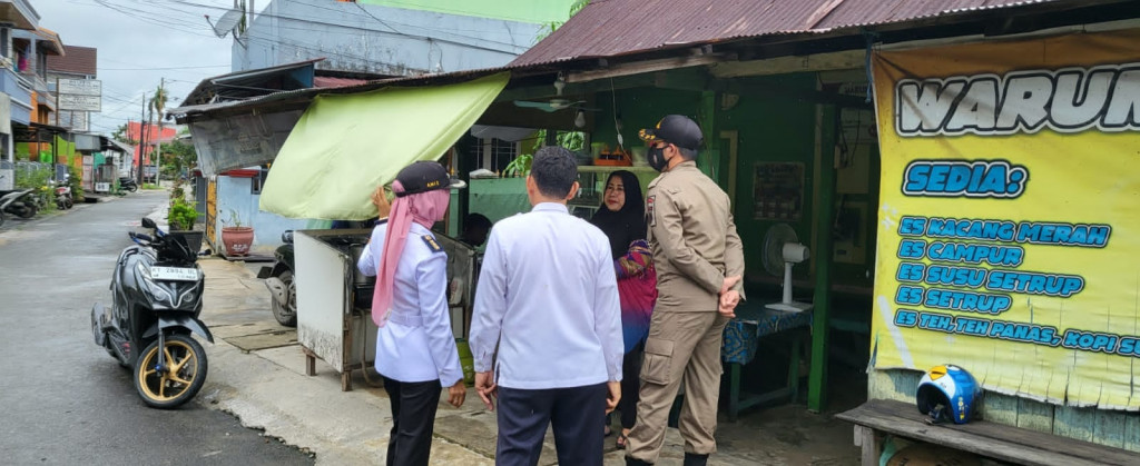 Peneguran Kepada PKL Yang Berjualan Diatas Drainase