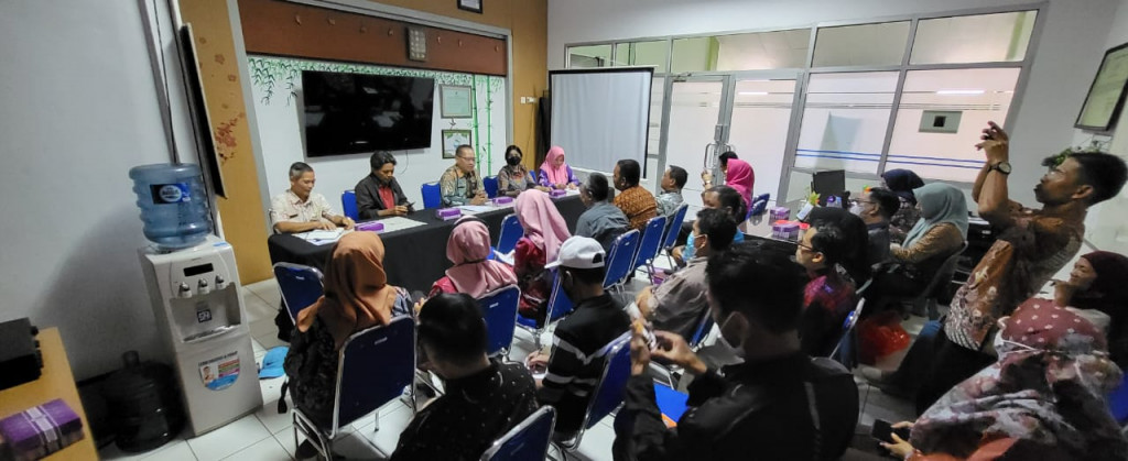 Menghadiri Rakor Persiapan Kedatangan Tim Kalpataru Kementerian LH