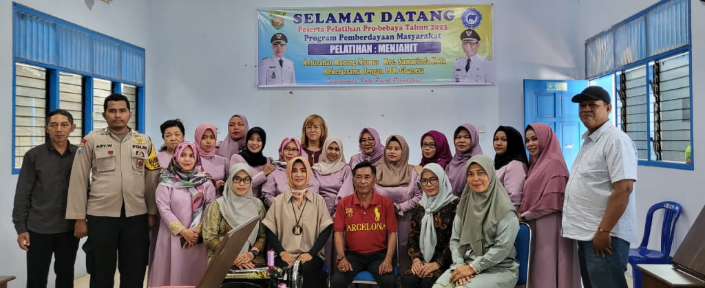 Pelatihan Menjahit Bidang Pemberdayaan Masyarakat Oleh Pokmas Karang Mumus 2 Kelurahan Karang Mumus