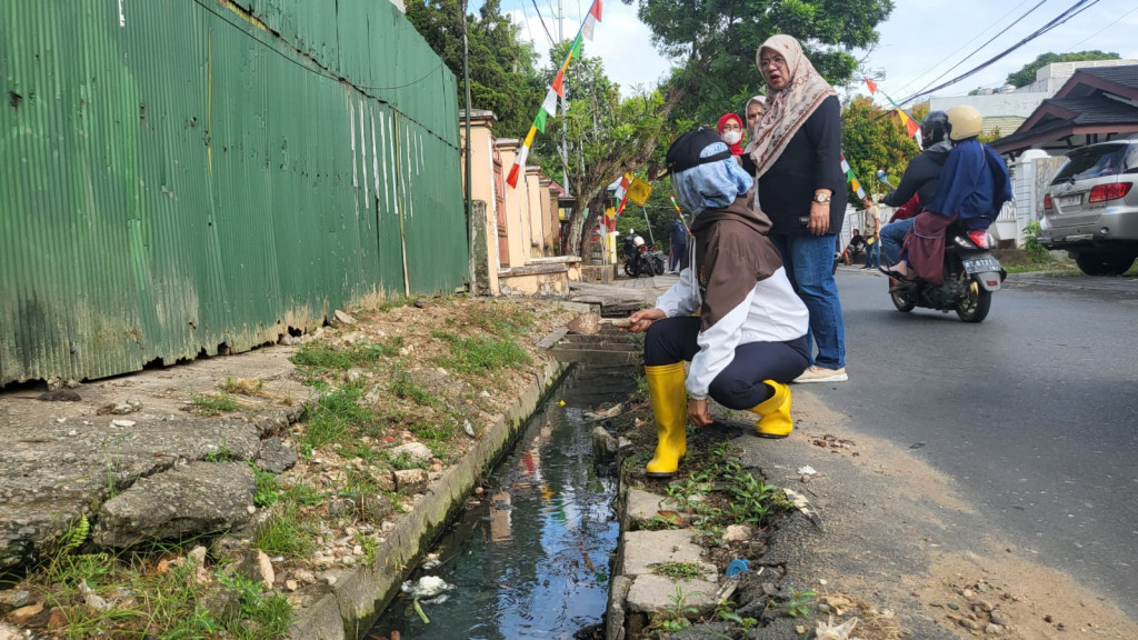 Kegiatan Kerja Bakti dan Pilah Sampah Di Kelurahan Pasar Pagi