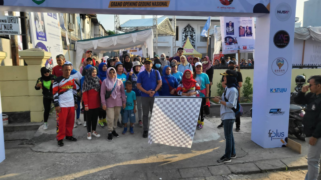 Jalan Santai Pada Grand Opening Gedung Nasional