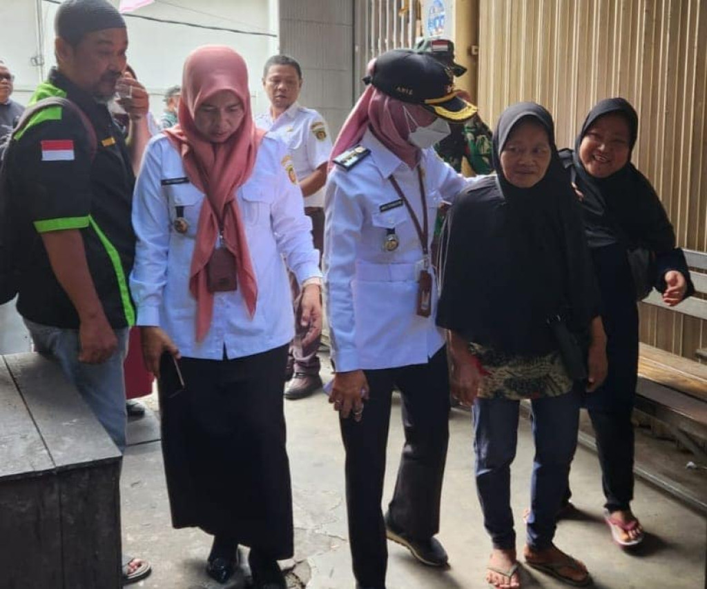 Evakuasi Lansia Ke Panti Sehati