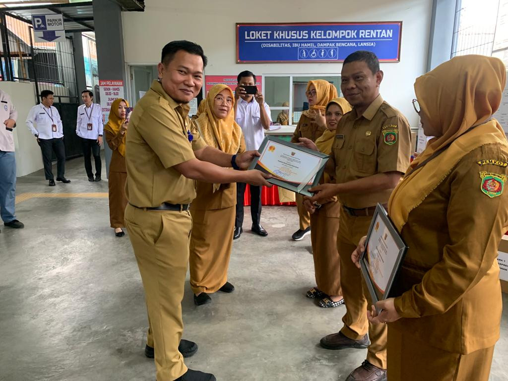 Apel Gabungan Dirangkai Pemberian Reward