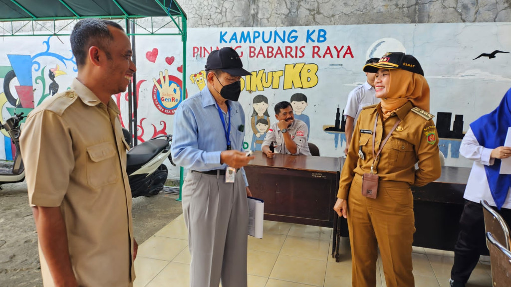 Mendampingi Tim Penilai Adipura Kecamatan Pelopor Bungas Peradaban Award Tahun 2023