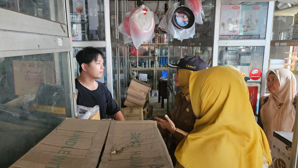 Berdialog Dengan Pedagang Pasar Pagi Terkait Revitalisasi
