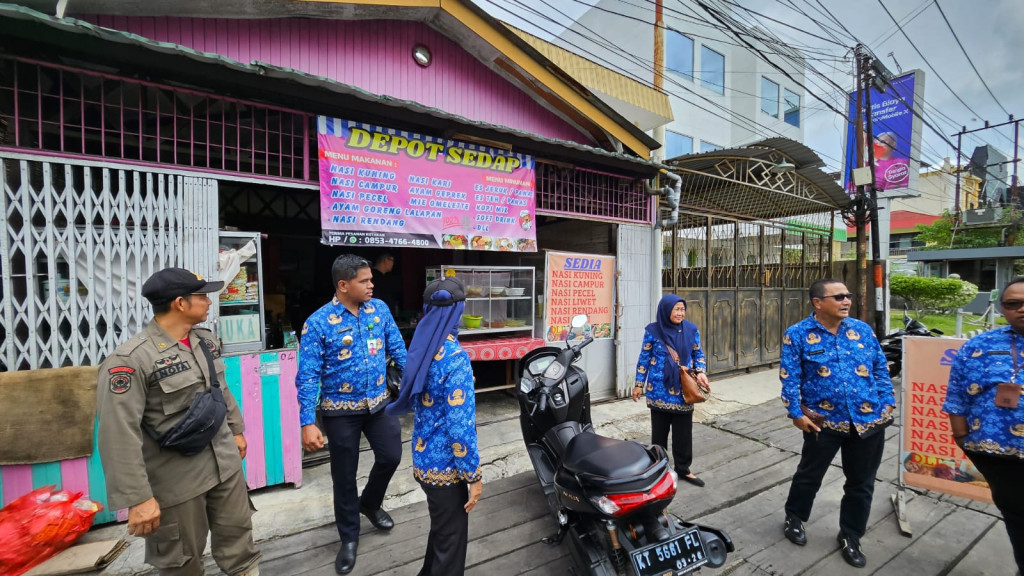 Memberikan Himbauan Kepada Masyarakat Agar Memasang Umbul-umbul Dalam Rangka HUT Kota Samarinda