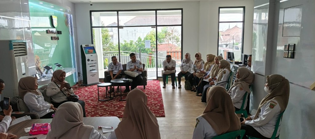 Pembinaan Kelurahan di Kelurahan Bugis Kecamatan Samarinda Kota