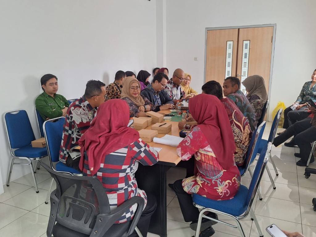 Rapat Monev Pelayanan Publik di Kecamatan dan Kelurahan Se-Kecamatan Samarinda Kota