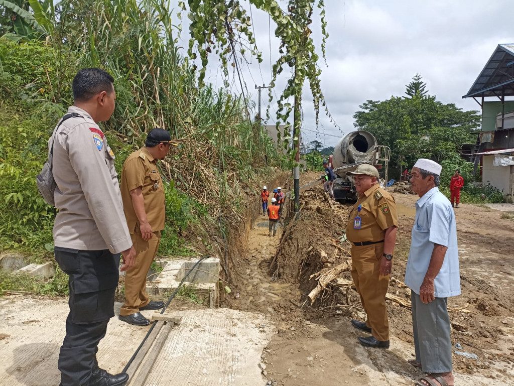 Monitor Pembuatan Irigasi