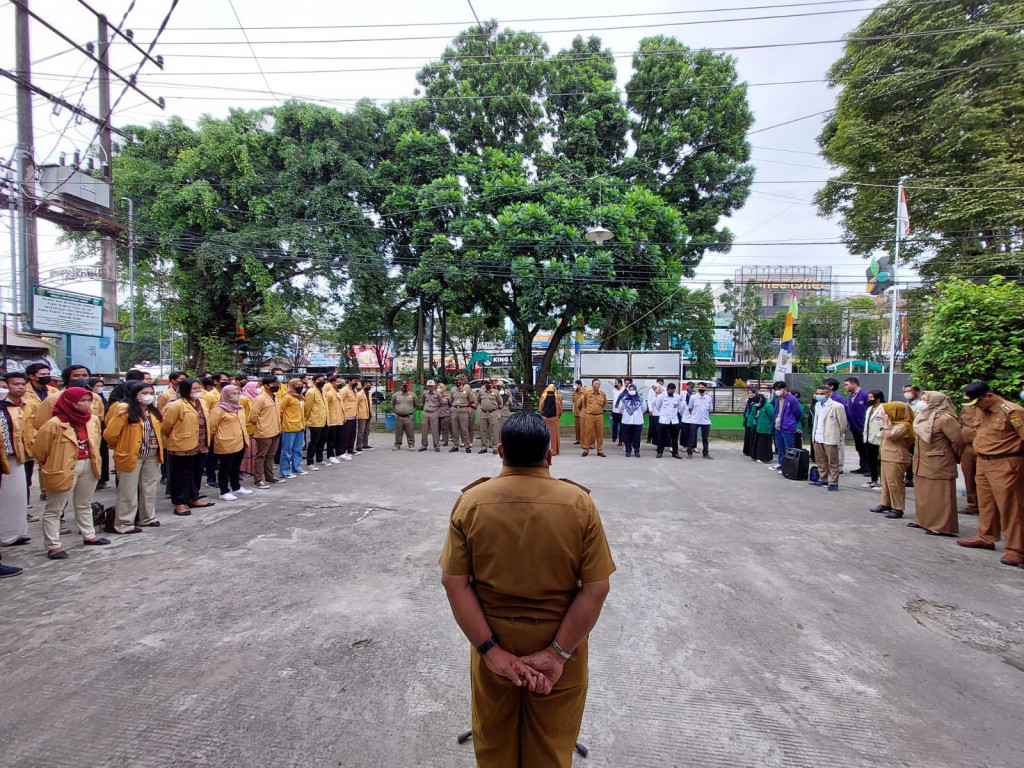 Apel Gabungan Bersama Lurah, Pimpinan Puskesmas,dan Pegawai Kecamatan Samarinda Ulu, serta Silaturahim bersama Mahasiswa KKN Kelurahan Se-Kecamatan Samarinda Ulu.