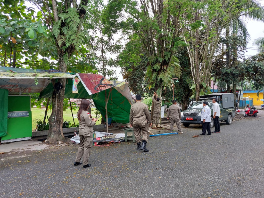 Kegiatan Penertiban PKL di lingkungan Taman Cerdas
